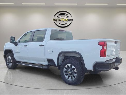 Used 2024 Chevrolet Silverado 2500 Custom w/ Custom Value Package image 5