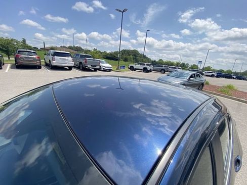 Used 2025 MAZDA MAZDA3 s Sport FWD image 3