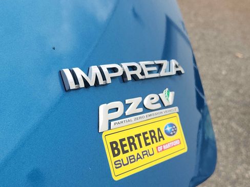 Used 2017 Subaru Impreza 2.0i AWD/4WD image 30
