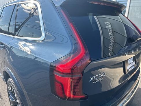 Certified 2025 Volvo XC90 B6 Plus image 10