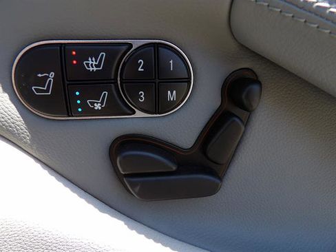 Used 2009 Mercedes-Benz SL 550 image 49