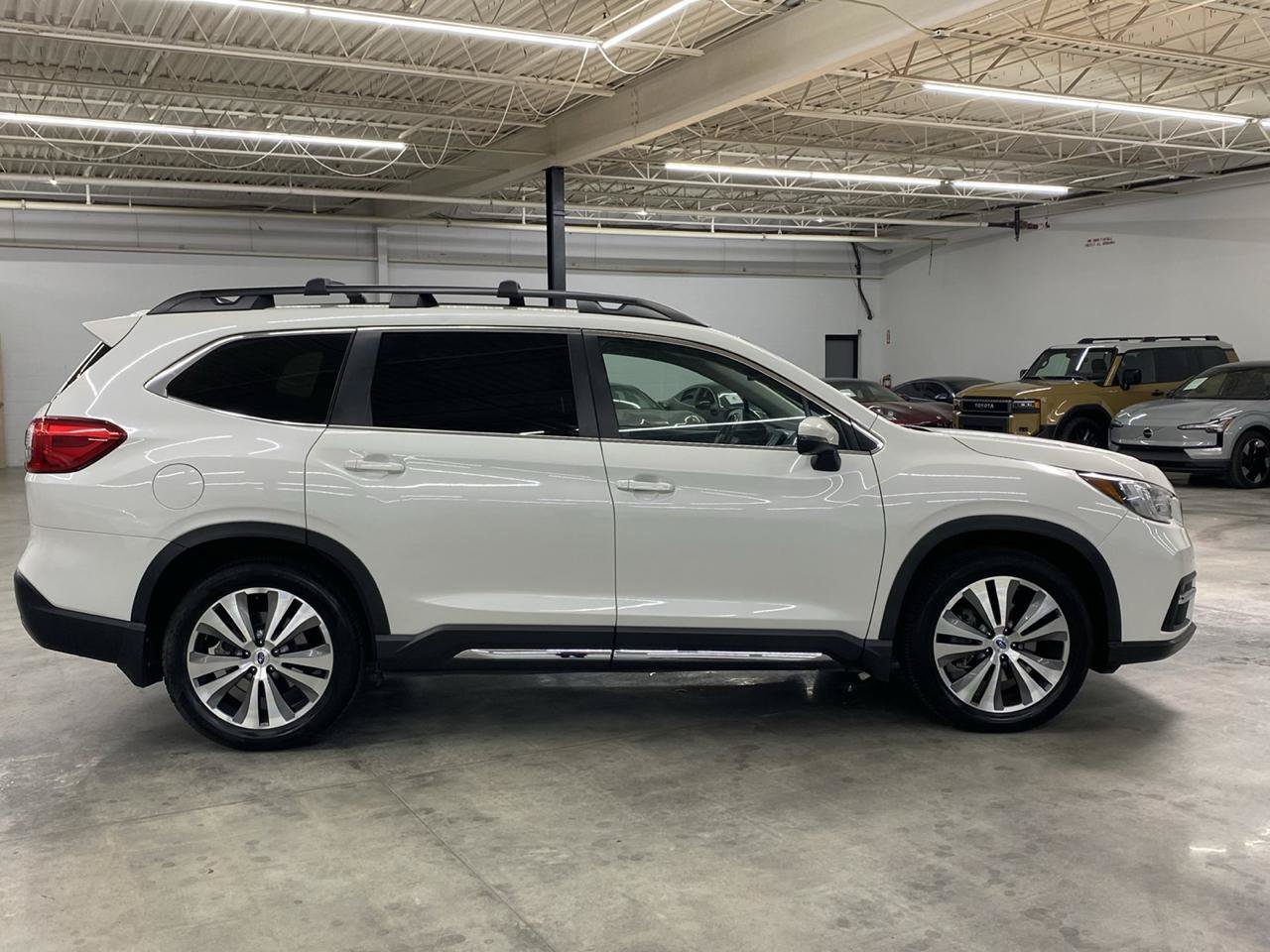 Used 2021 Subaru Ascent Limited w/ Technology Package AWD/4WD image 6