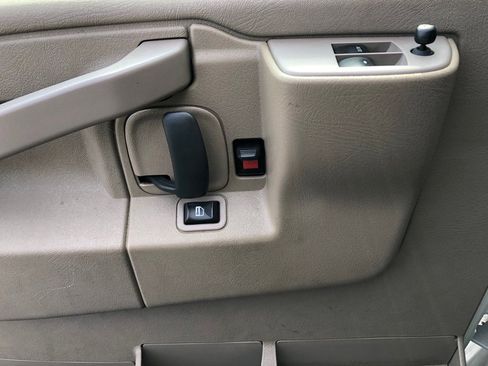 Used 2019 Chevrolet Express 2500 w/ Driver Convenience Package image 16