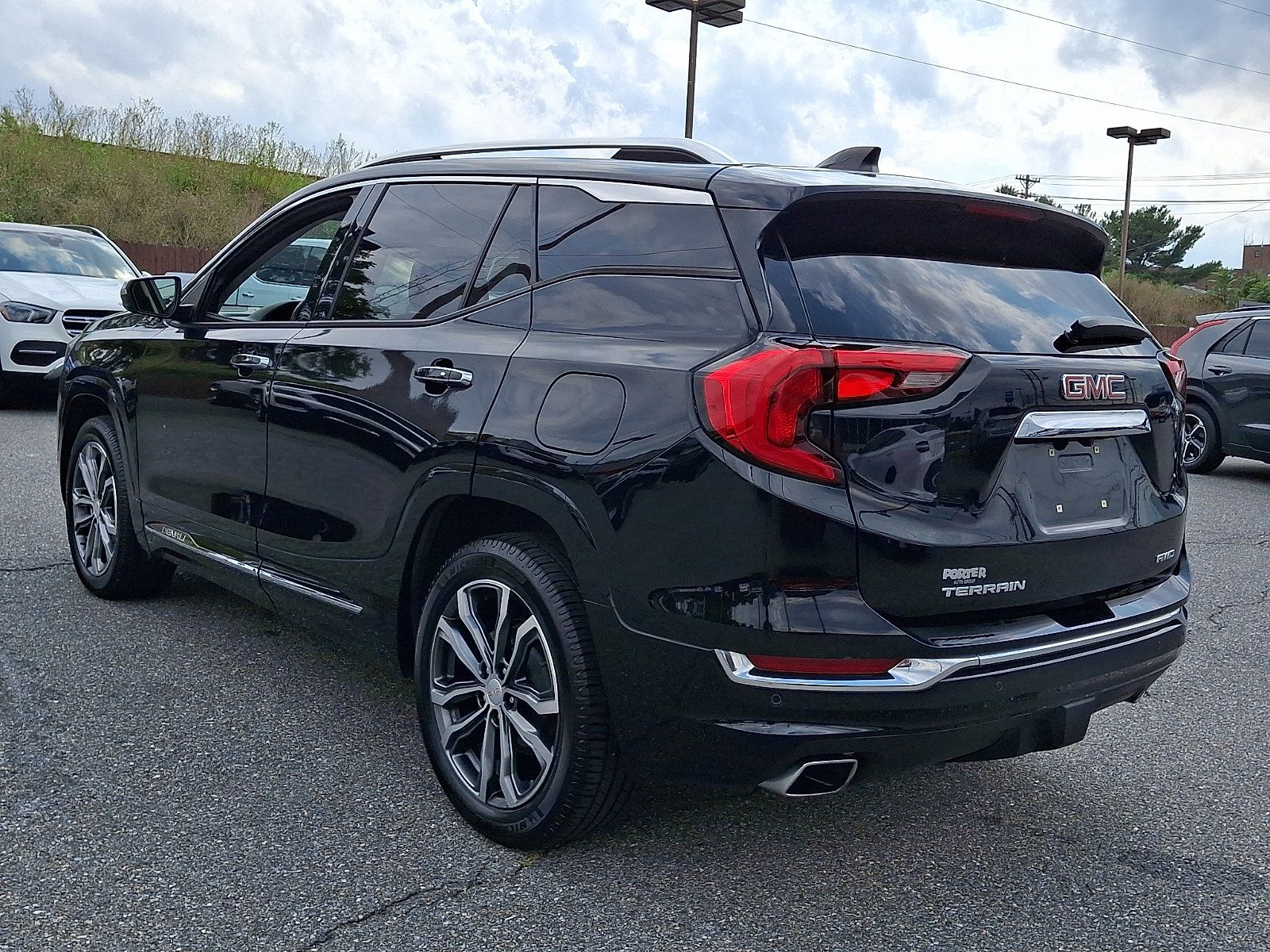 Used 2018 GMC Terrain Denali w/ Advanced Safety Package AWD/4WD image 4