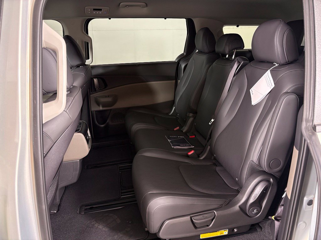New 2026 Kia Carnival EX FWD image 38