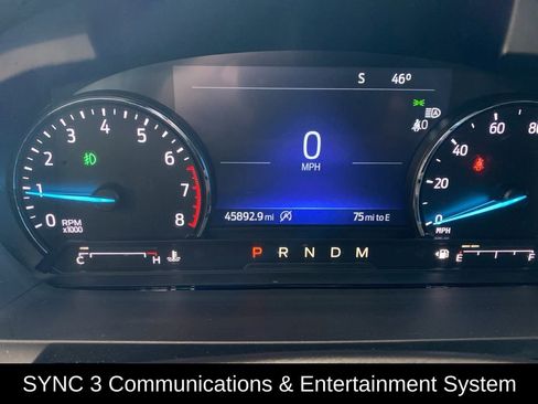 Used 2021 Ford Explorer XLT w/ Equipment Group 202A image 4