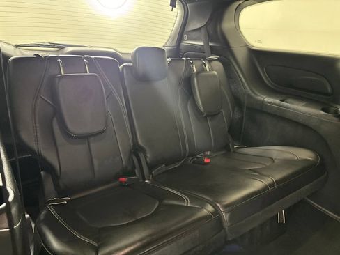 Used 2025 Chrysler Pacifica Select FWD image 24