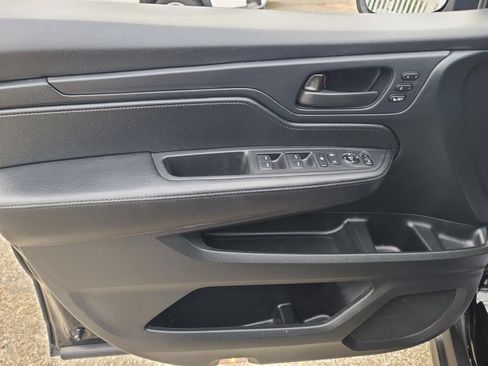 Used 2023 Honda Odyssey EX-L image 9