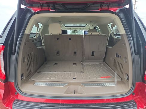 Used 2021 GMC Yukon XL Denali w/ LPO, Illumination Package image 9