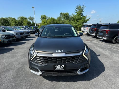 Used 2023 Kia Sportage LX AWD/4WD image 2