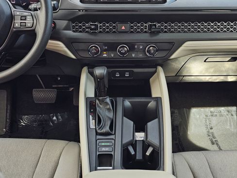 Used 2025 Honda Accord LX image 24