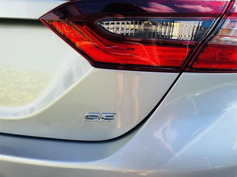 Used 2023 Toyota Camry SE image 8