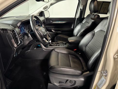 Used 2025 Ford Ranger Lariat w/ FX4 Off-Road Package AWD/4WD image 15