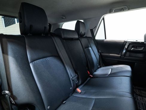 Certified 2024 Toyota 4Runner TRD Off-Road Premium image 36