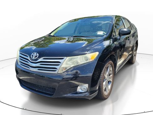 Used 2011 Toyota Venza FWD image 3