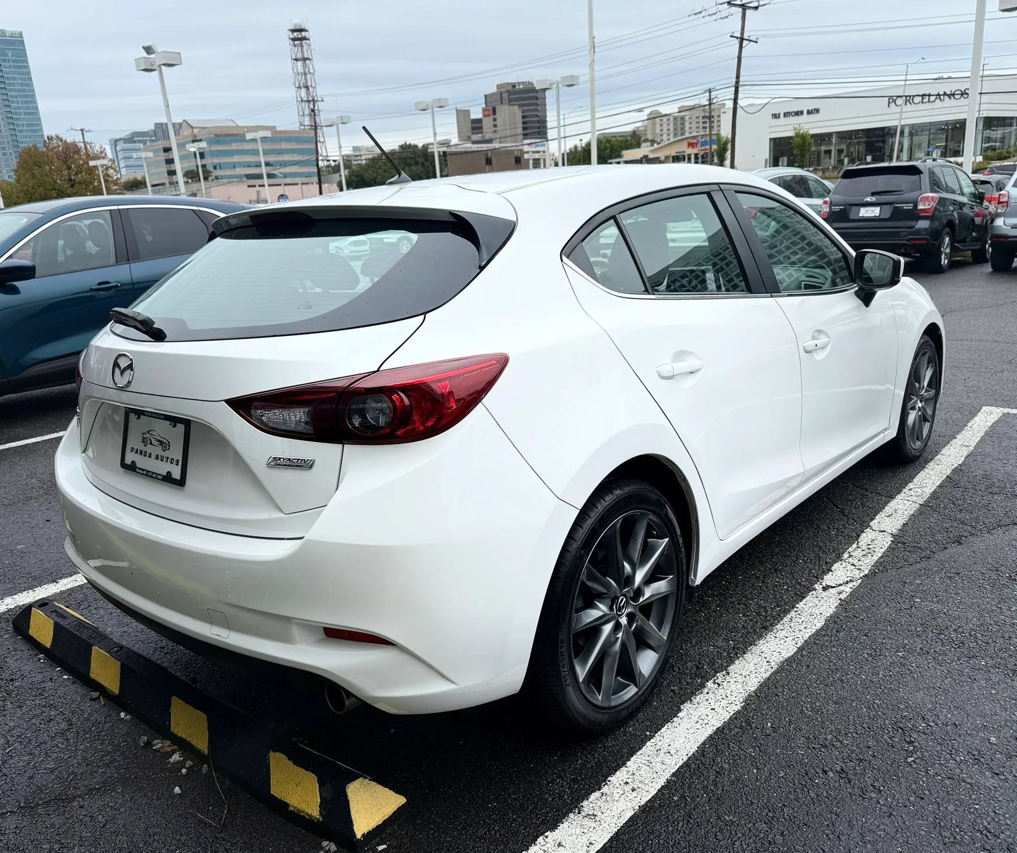 Used 2018 MAZDA MAZDA3 Touring FWD image 7