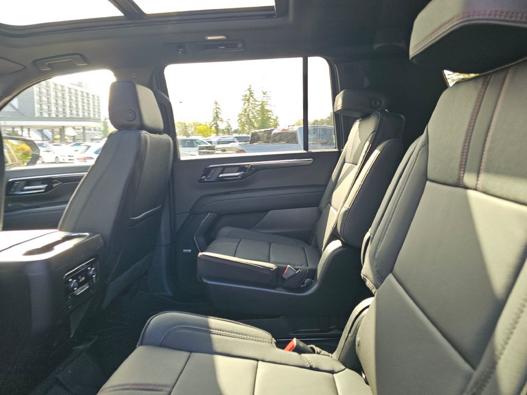 New 2026 Chevrolet Suburban RST w/ Comfort Package AWD/4WD image 20