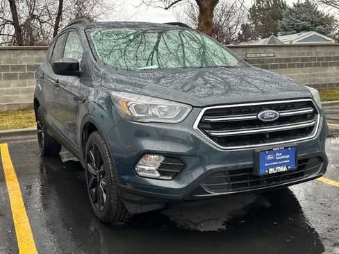 Certified 2019 Ford Escape SE image 5