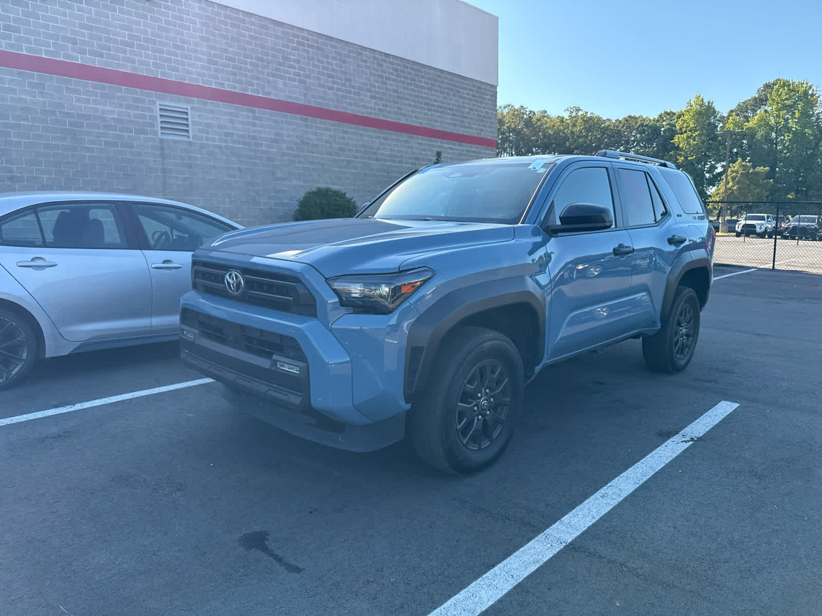 Used 2025 Toyota 4Runner SR5 AWD/4WD image 6