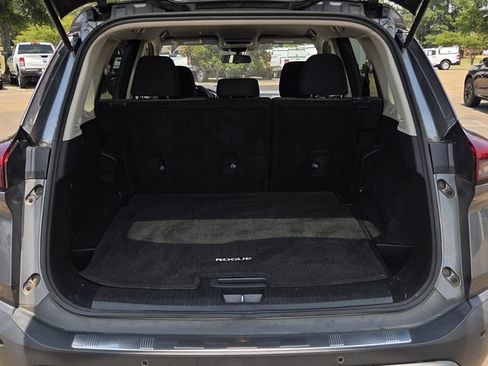 Used 2021 Nissan Rogue SV FWD image 23