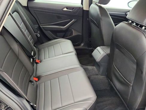 Used 2023 Volkswagen Jetta SE w/ Panoramic Sunroof Package image 23