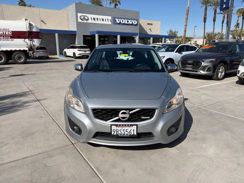 Used 2011 Volvo C30 T5 R-Design image 2