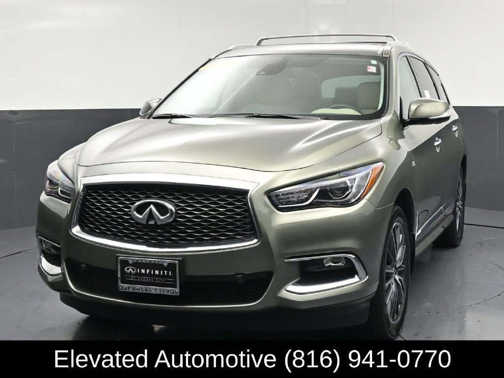 Used 2017 INFINITI QX60 Luxe w/ Deluxe Technology Package AWD/4WD image 3