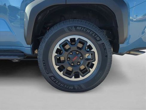 Used 2025 Toyota 4Runner TRD Off-Road AWD/4WD image 9