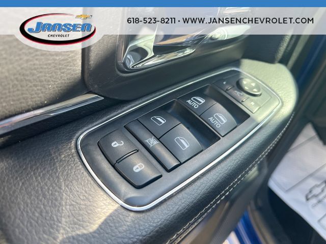 Used 2016 RAM 1500 Laramie w/ Convenience Group AWD/4WD image 22