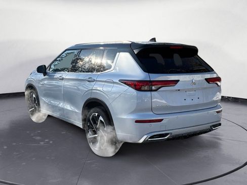 New 2025 Mitsubishi Outlander SEL image 3