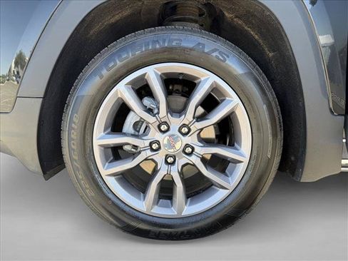 Used 2024 GMC Terrain SLT AWD/4WD image 27