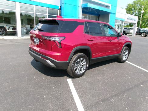 New 2026 Chevrolet Equinox LT FWD image 3