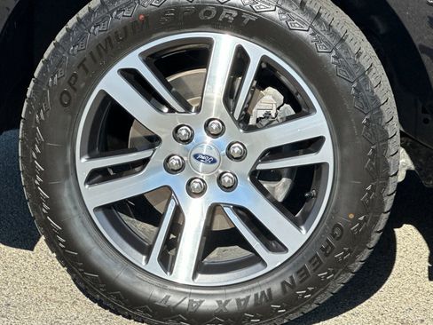 Used 2024 Ford Expedition Limited image 33