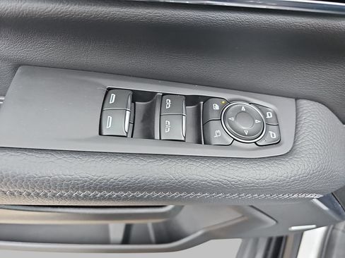 Certified 2025 GMC Yukon Denali AWD/4WD image 35