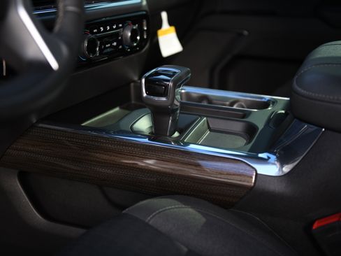 Used 2023 Chevrolet Silverado 1500 LT Trail Boss image 16