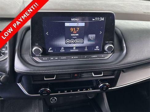 Used 2023 Nissan Rogue SV image 14