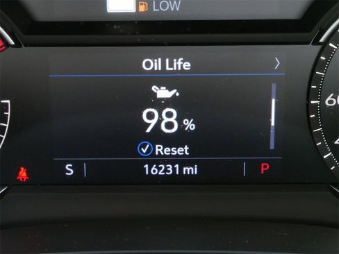 Used 2023 Cadillac XT6 Premium Luxury image 28