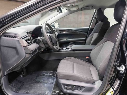 Used 2025 Toyota Camry LE w/ Convenience Package image 16