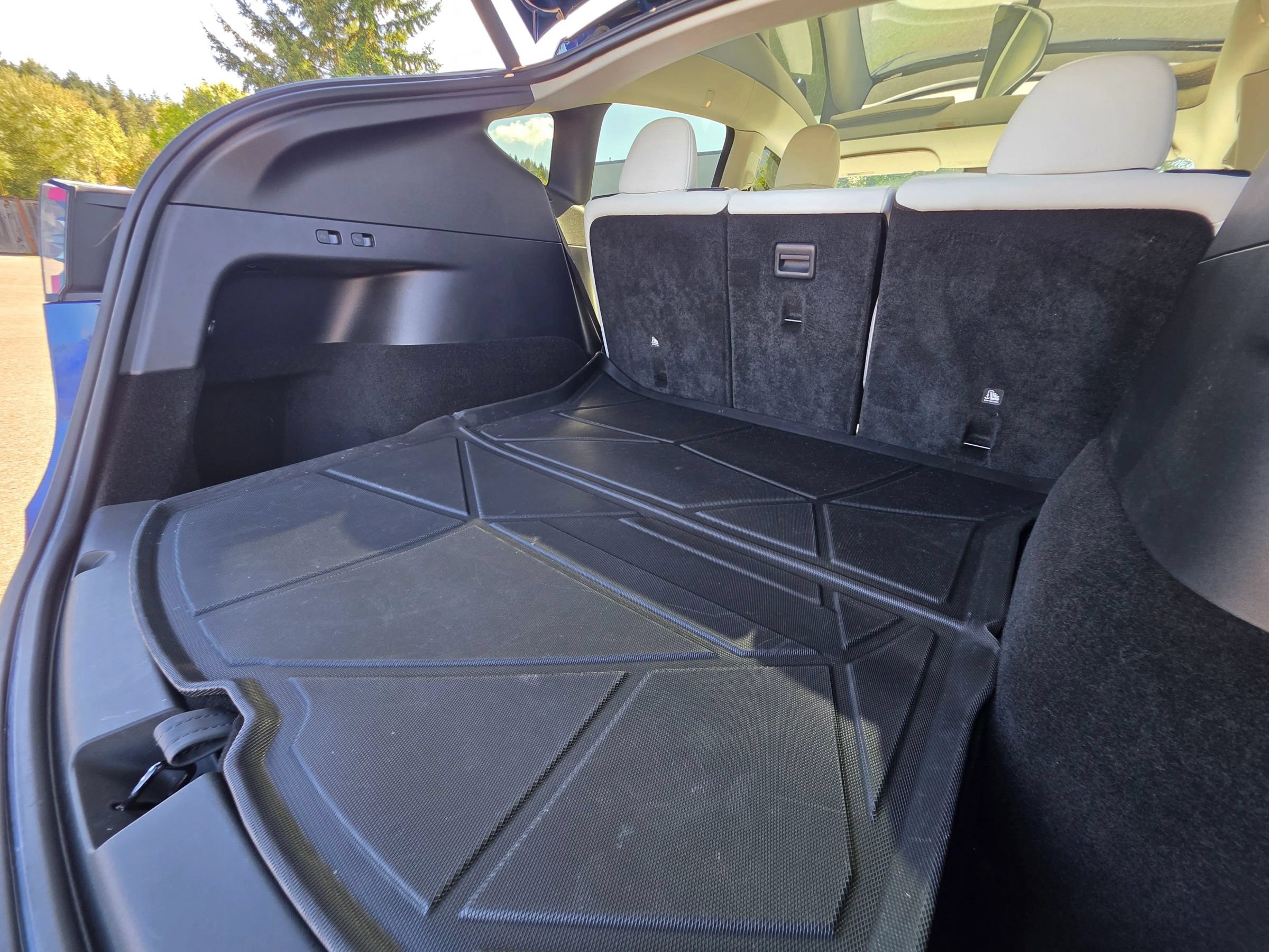 Used 2022 Tesla Model Y Long Range AWD/4WD image 60