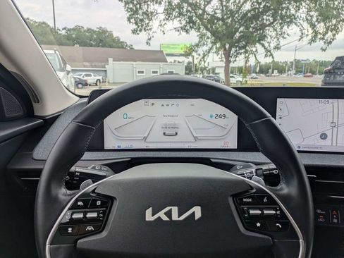 Used 2023 Kia EV6 Wind RWD image 30