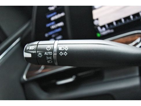 Used 2023 Cadillac Escalade Premium Luxury AWD/4WD image 11