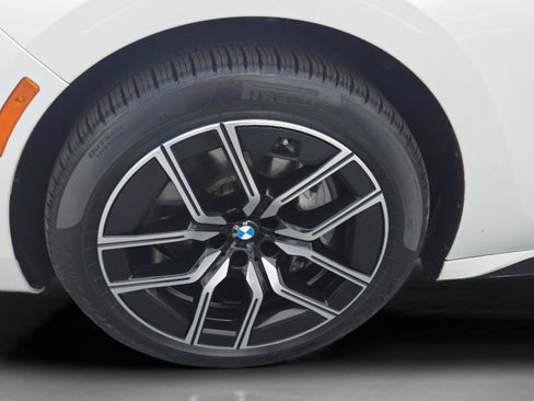 Used 2024 BMW 740i w/ Executive Package RWD image 38