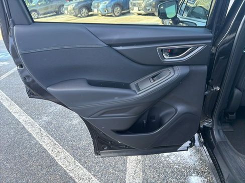 Used 2023 Subaru Forester Premium image 32