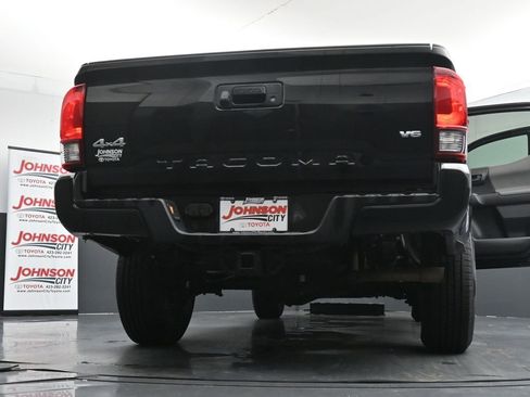 Used 2023 Toyota Tacoma SR AWD/4WD image 43