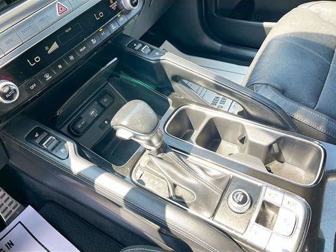 Used 2022 Kia Telluride SX image 16