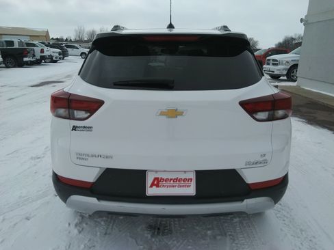 Used 2022 Chevrolet TrailBlazer LT w/ Sun and Liftgate Package image 6
