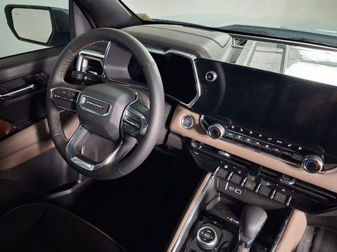 New 2026 GMC Canyon Denali image 17