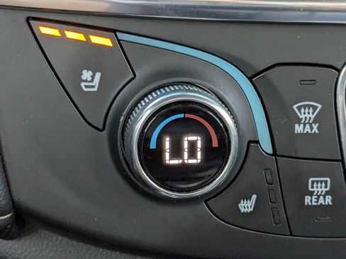 Used 2023 Chevrolet Traverse Premier w/ Redline Edition FWD image 34