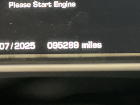 Used 2016 Land Rover Range Rover HSE image 10