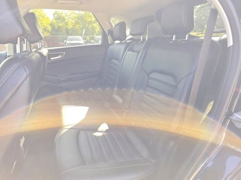 Used 2023 Ford Edge SEL w/ Convenience Package image 12